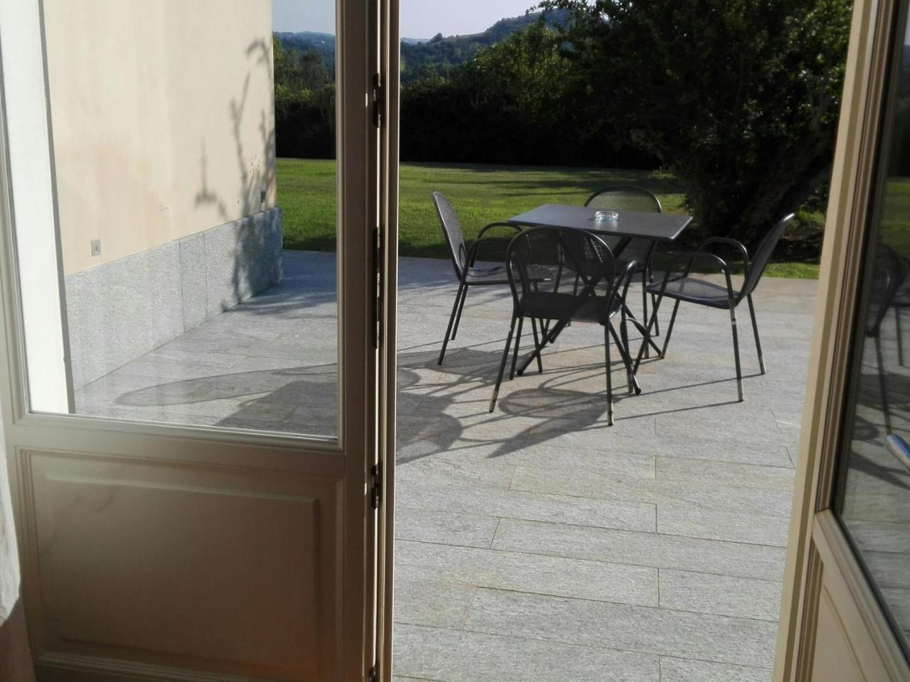Relais 23 Hotel & Ristorante Castelnuovo Belbo Экстерьер фото